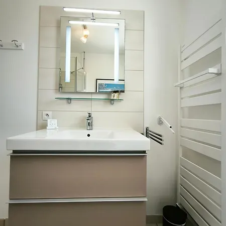 Beau-rivage, 6 Personnes, A 200m